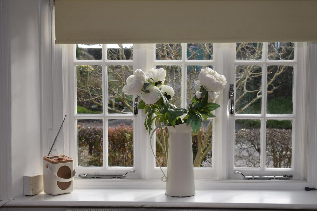 Rose Mullion Cottage Pett Екстер'єр фото
